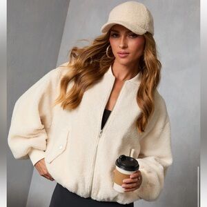 NWT VICI Sunday Still Sherpa Bomber Cream Teddy Fleece Zip Up Sherpa Jacket S